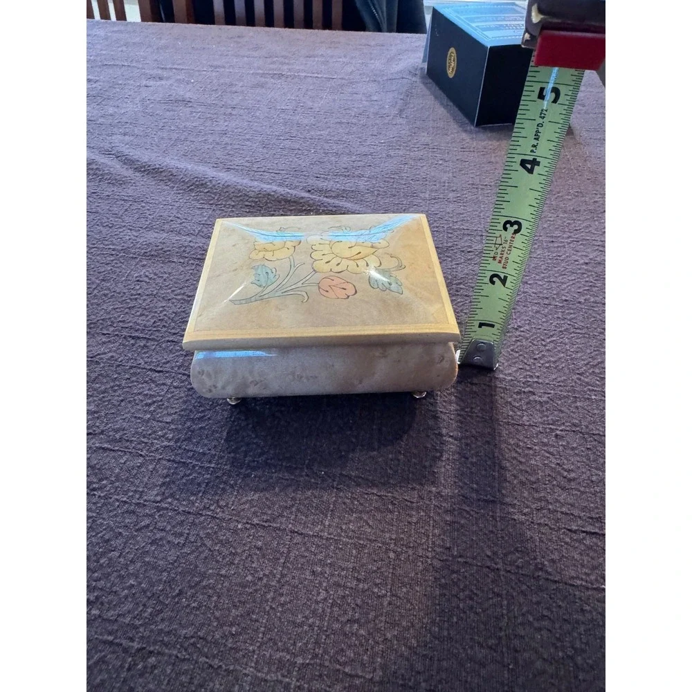 reuge music box‎ Italian Swiss movement wooden keepsake